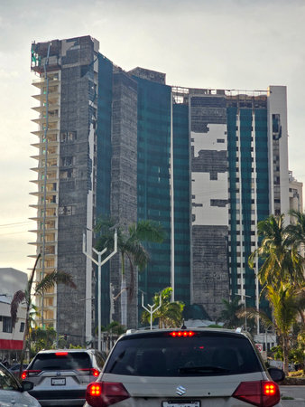 Acapulco, Guerrero, Mexico - May 26, 2025: Hurricane damage to hotels, buildings, and restaurants on the coast of Acapulco, Guerrero, Mexicoのeditorial素材