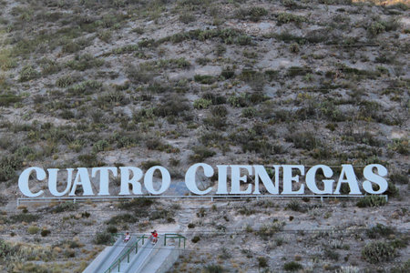Cuatro Cienegas, Coahuila, Mexico - Jul 28, 2025: Equestrian Monument of Venustiano Carranza at the viewpoint at the entrance to Cuatro Cienegas, Coahuilaのeditorial素材