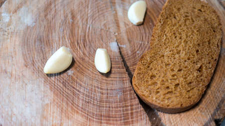 garlic bread on a tree hemp