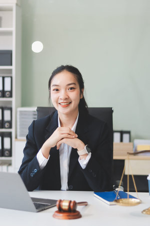 Lawyer explained to the client about the law that must be brought against the court case.の写真素材