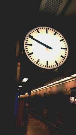 clock at subwayの素材