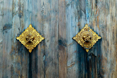door handle with traditional design