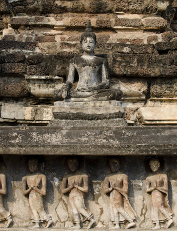 Old buddha statue at Sukhothai Thailand の写真素材