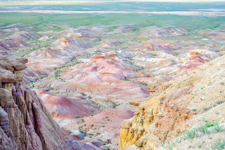 Awesome View of White Stupa in Middle Gobi of Mongoliaの写真素材