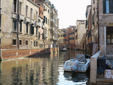 20.06.2017, Venice, Italy: View of historic buildings and canals.のeditorial素材