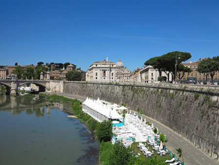 19.06.2017, Roma, Italy: Sant' Angelo Bridge to the Mausoleum of Hadrianのeditorial素材