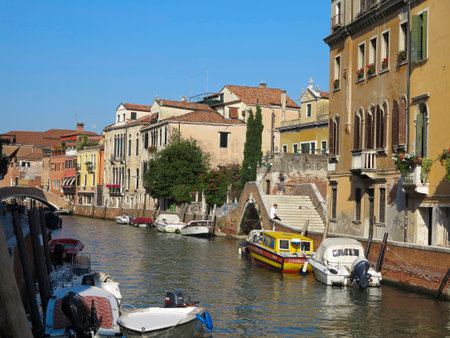 20.06.2017, Venice, Italy: View of historic buildings and canals.のeditorial素材
