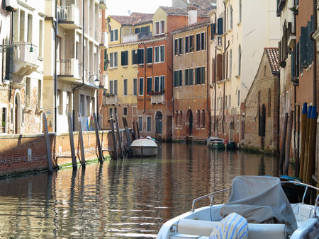 20.06.2017, Venice, Italy: View of historic buildings and canals.のeditorial素材