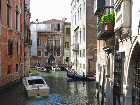 20.06.2017, Venice, Italy: View of old historic buildings and canals.のeditorial素材
