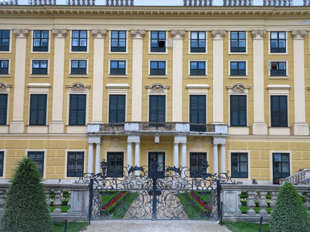 24.05.2018, Wien, Austria: Shonbrunn Palace and the garden park architecture detailのeditorial素材
