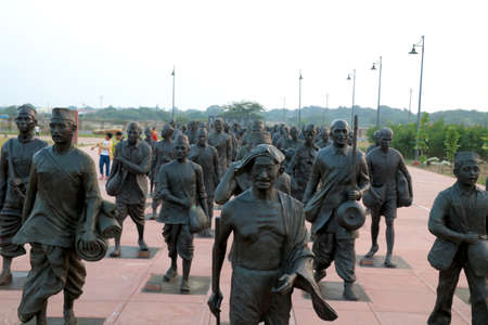 City- Dandi, State- Gujarat, Country- India Date- 04/16/2020 Statue of Mahatma Gandhi at the National Salt Satyagraha Memorialのeditorial素材