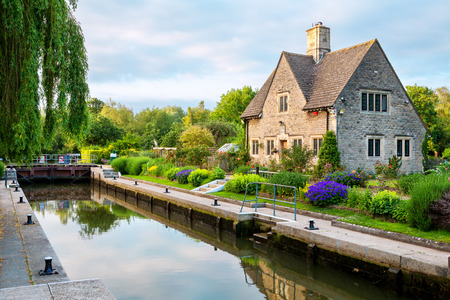 Iffley Lock on the River Thames. Oxford, Oxfordshire, Englandのeditorial素材