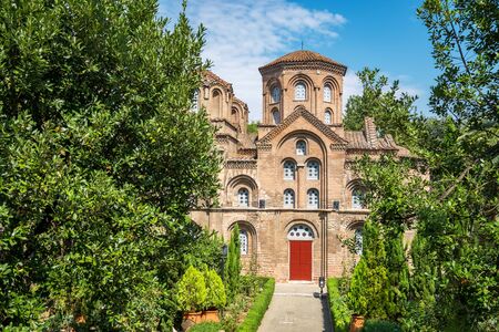 View of green garden and Church of Panagia Chalkeon in Thessaloniki. Greece, Europeの写真素材