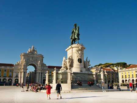 Lisbon, Portugal - October 01, 2019:  People and tourists  visiting  the Statue of King Jose I and the Rua Augusta Arch  at Praca do Comercio or the commercial square in Lisbon.のeditorial素材