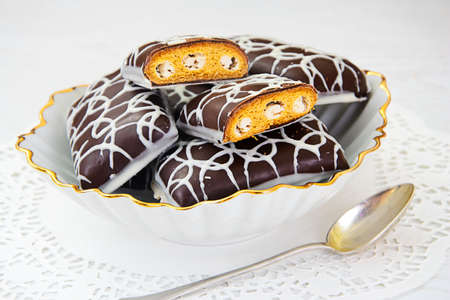 Christmas Gingerbread Cake with White Chocolate Studio Photoの写真素材