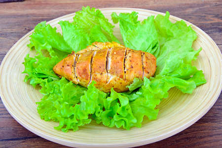 Fried Chicken on Leaf Lettuce Studio Photoの写真素材