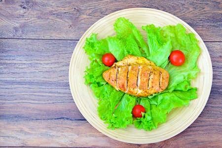 Fried Chicken on Leaf Lettuce Studio Photoの写真素材