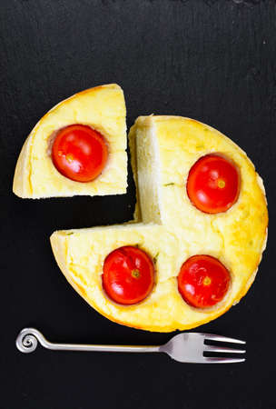 Kish with Ricotta, Cherry Tomatoes and Mint Studio Photoの写真素材