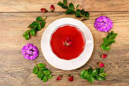 Red Rose Hibiscus Tea with Flowers Studio Photoの写真素材
