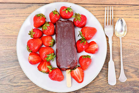 Ice Cream with Strawberries Studio Photoの写真素材