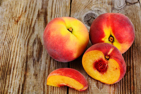 Peach Isolated on White Background Studio Photoの写真素材