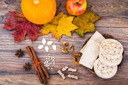 Beautifully Decorated: Pumpkin, Apple, Cinnamon. Studio Photoの写真素材