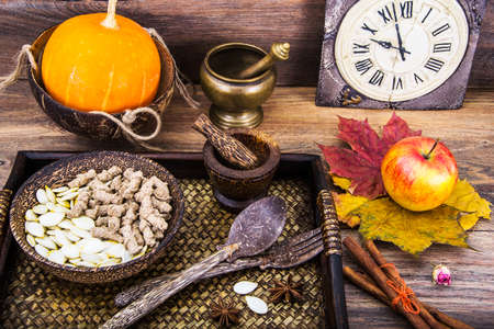 Beautifully Decorated: Pumpkin, Apple, Cinnamon. Studio Photoの写真素材