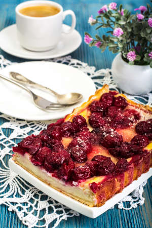 Curd tart with cherriesの写真素材