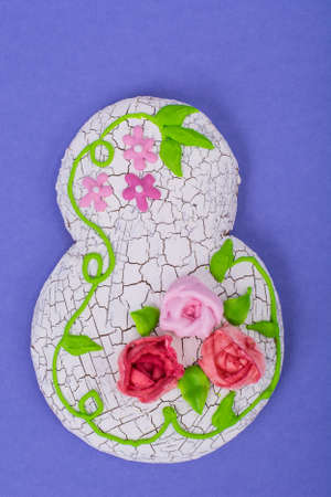 Craquelure technique in decorating gingerbread