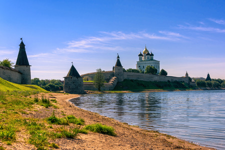 Walk along walls of the Pskov Kremlin in summer sunny dayのeditorial素材