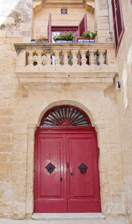 MDINA, MALTA - SEPTEMBER 15, 2015: Mdina architecture details inside old city walls on a sunny day on September 14, 2015 in Mdina, Malta.のeditorial素材