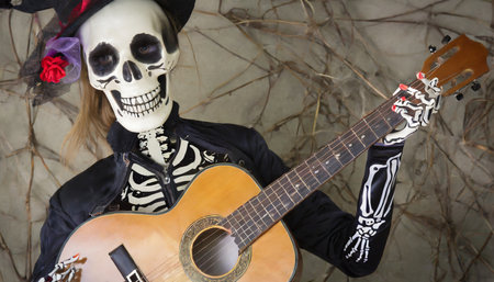 halloween skeleton playing guitar aiの素材