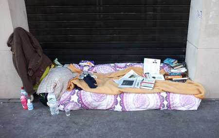 Homeless bed in Paris