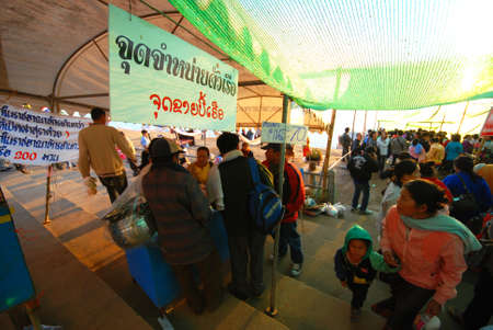 NAKHON PHANOM, THAILAND - FEBRUARY 24  Unidentified people are buying tickets a ferry from Thai to Lao P D R , on February 24, 2013 in NakhonPhanom,Thailandのeditorial素材