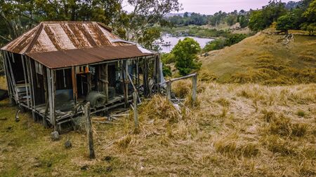 Old abandoned outback farming shed in Queenslandの写真素材