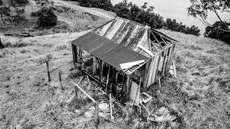 Old abandoned outback farming shed in Queenslandの写真素材
