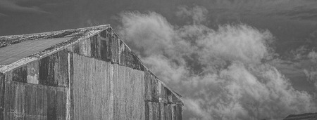 Old abandoned outback farming shed in Queenslandの写真素材