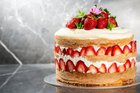 Victoria Sponge Cake with delicious Chantilly cream and fresh strawberriesの写真素材
