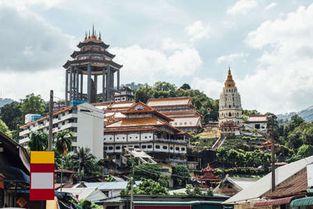 The Kek Lok Si Temple is a Buddhist temple in Penang, and is one of the best known temples on the island. It is said to be the largest Buddhist temple in Malaysia.のeditorial素材