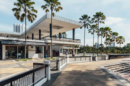 The National Mosque of Malaysia is a mosque in Kuala Lumpur, Malaysia. It has a capacity for 15,000 people and is situated among 13 acres (53,000 m2) of beautiful gardens.のeditorial素材