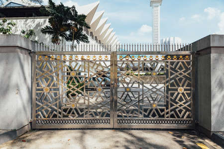 National Mosque entrance - Masjid Negara Mosque in Kuala Lumpur, Malaysia.のeditorial素材