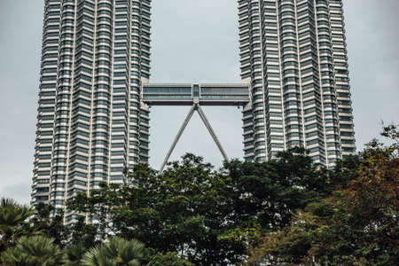 Linked corridor of Petronas twin towers in Kuala Lumpur, Malaysia.のeditorial素材