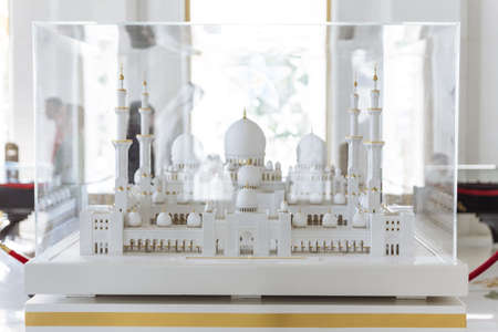Small scale of Sheikh Zayed Grand Mosque in glass box at Abu Dhabi, UAE.のeditorial素材