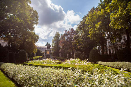 Statue of Egmont and Hoorne on Petit Sablon Square in Brusselsのeditorial素材