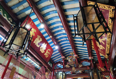 HOI AN, VIETNAM - NOVEMBER 23, 2019: Interior of the Hoa Van Le Nghia Temple in Hoi An in Quang Nam province in Central Vietnam.のeditorial素材