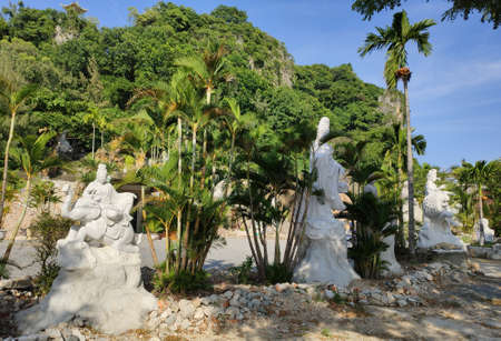 DA NANG, VIETNAM - 22 NOVEMBER: Marble mountains scenic view near Da Nang city. Sculpture of Buddha of cave.のeditorial素材