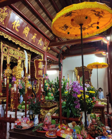 The altar is located in Ngoc Son temple, it is near the lake of the returned sword and lake of green water Ho Hoan Kiem in the center of Hanoi.のeditorial素材