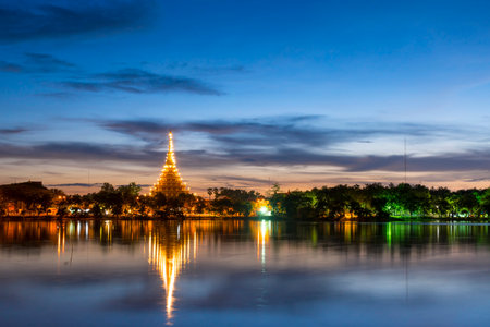 Lanscape phra mahathat kaen nakhon temple in Twilight Timeの写真素材