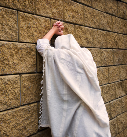 Misery lost bad worry feel mourn grief weep mood young lone holy jew teen lady Mary hand ask god faith hope. Old retro history biblic adult alone human male fail white islam veil templ home text spaceの写真素材