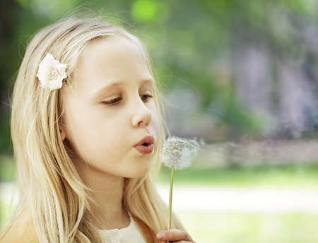 little girl outdoorの写真素材